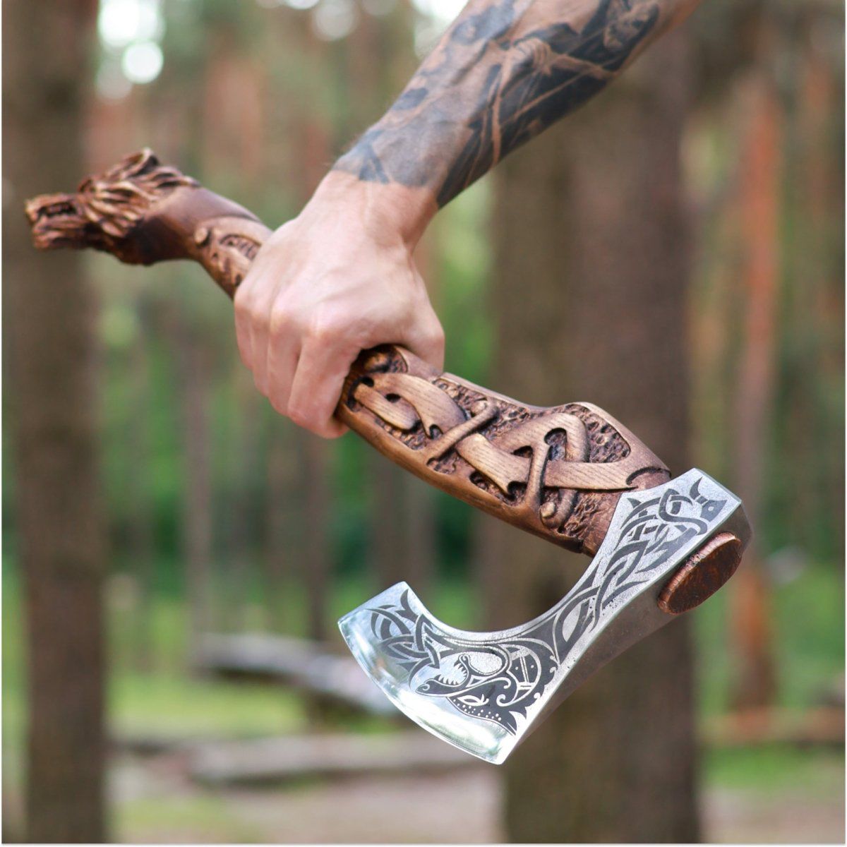 Viking Wolf-Head Battle Axe – Hand-Carved Handle with Leather Sheath