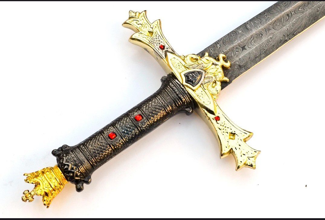 ⚔️ Black Lionblade – Damascus Steel Sword with Golden Skull Guard