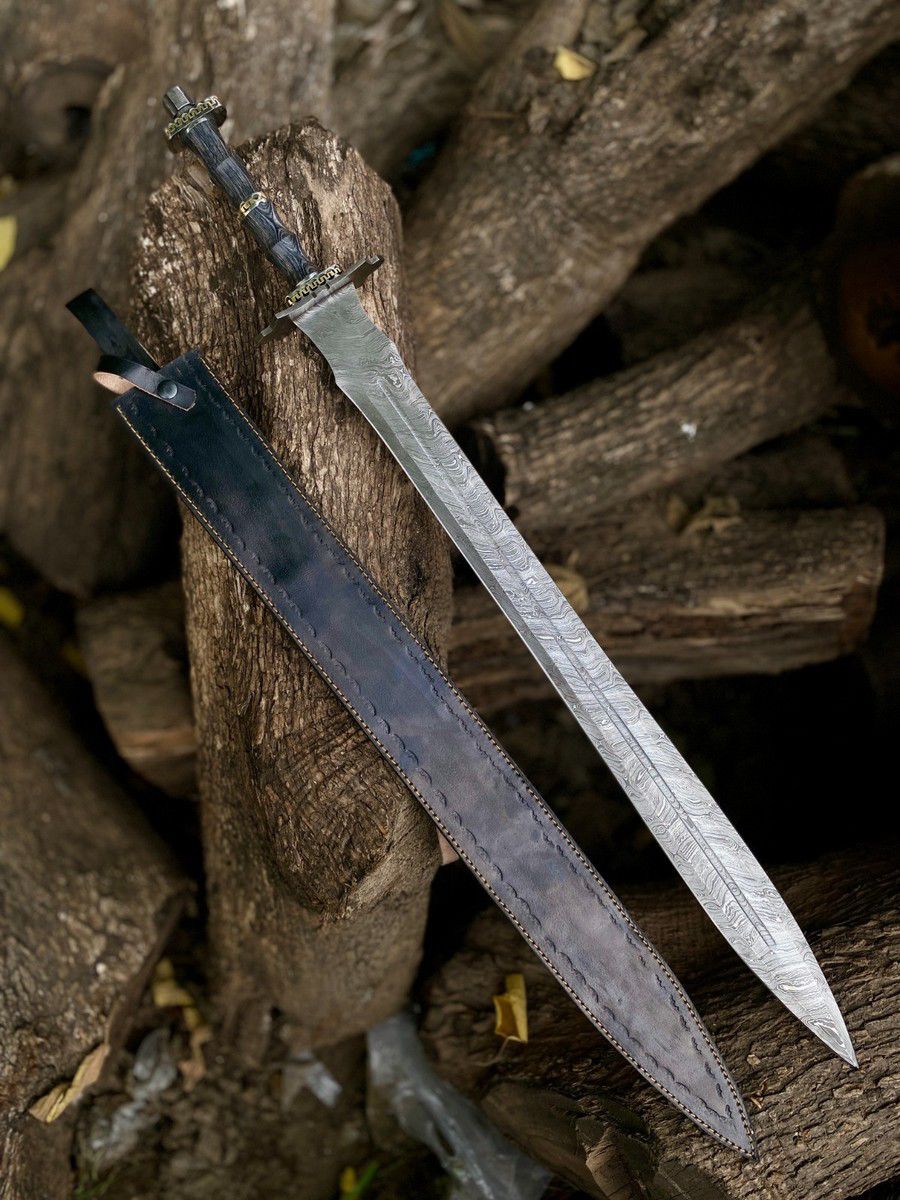 ⚔️ Shadowbreaker – Two-Handed Damascus Greatsword