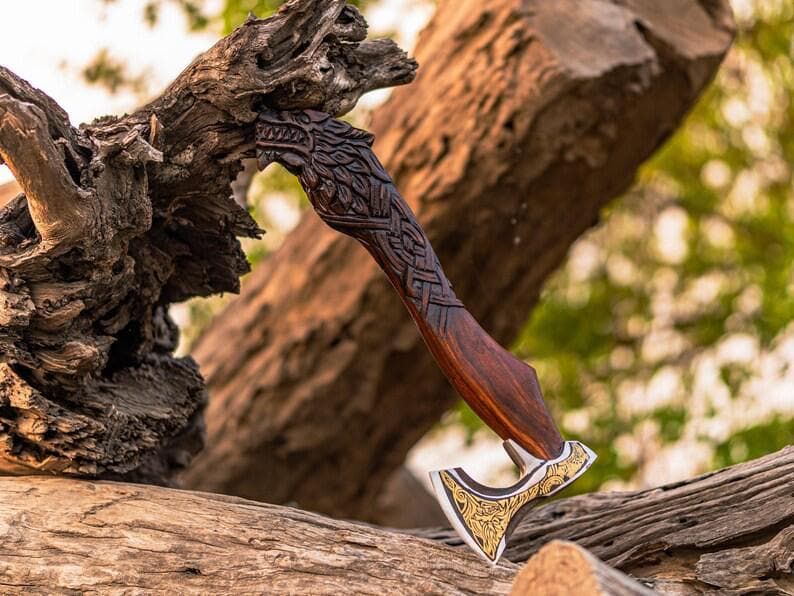 🪓 Drakkar Axe – Hand-Carved Viking Axe with Dragon Handle and Gold Inlay Head