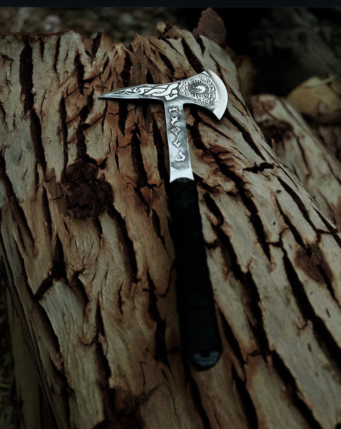 Viking Battle Axe – Intricate Blade with Norse-Inspired Carvings