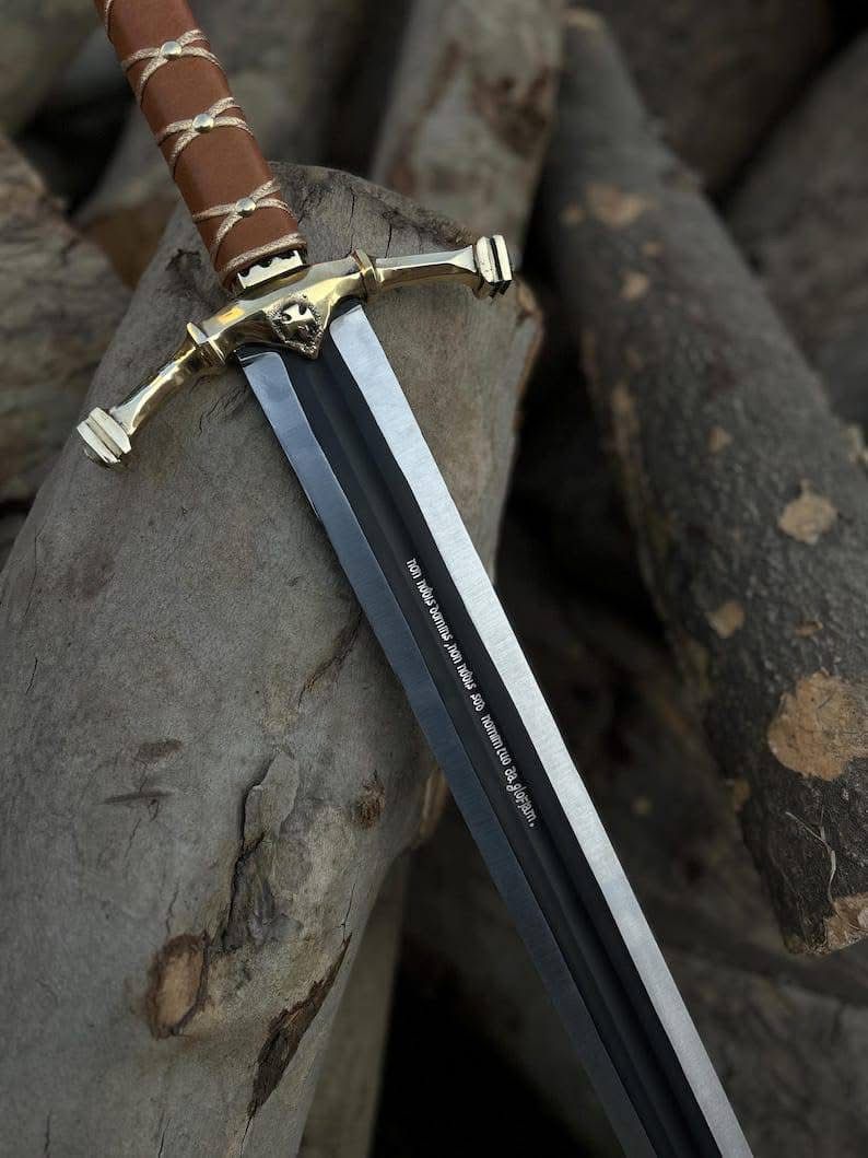 Classic Medieval Sword – Bronze Guard with Leather-Wrapped Handle
