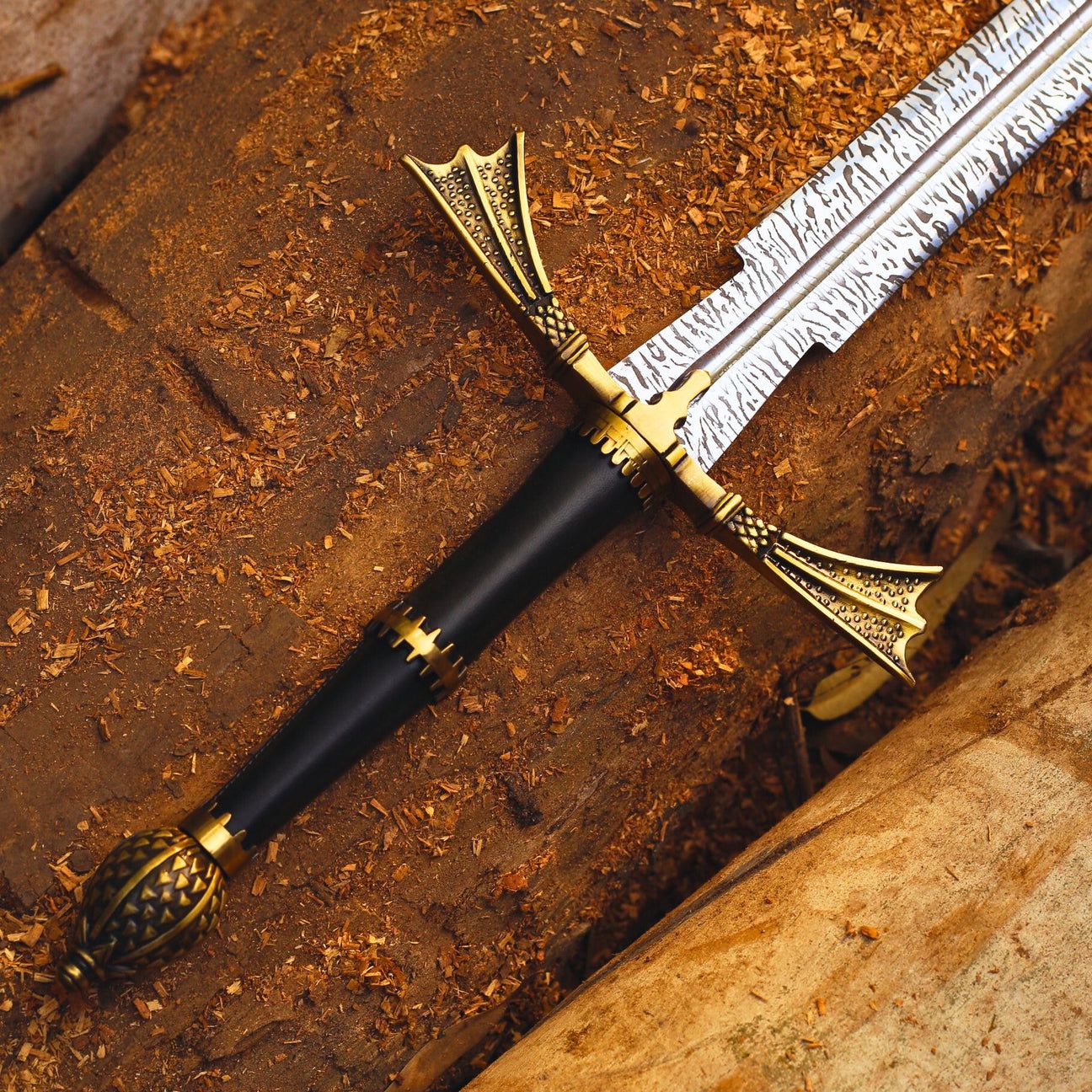 Hand-Forged Damascus Steel Sword – Medieval Fantasy Collector’s Edition