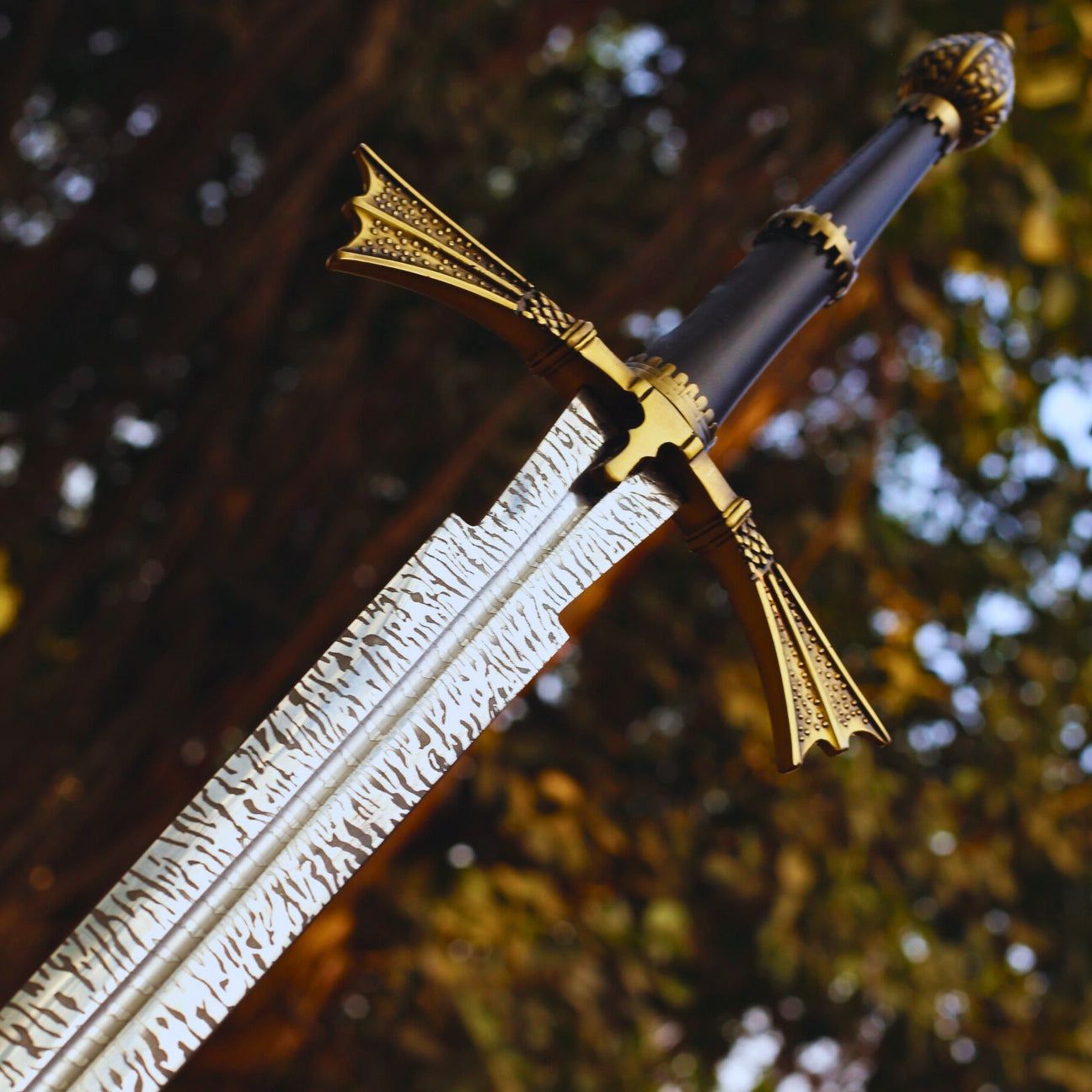 Hand-Forged Damascus Steel Sword – Medieval Fantasy Collector’s Edition