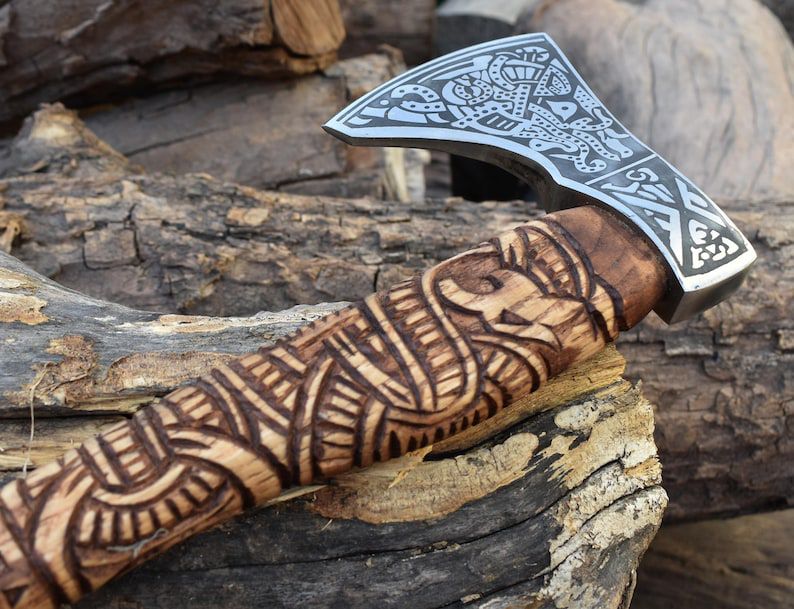 Jörmungandr Axe – Hand-Carved Viking Axe with Serpent Knotwork and Etched Steel Head