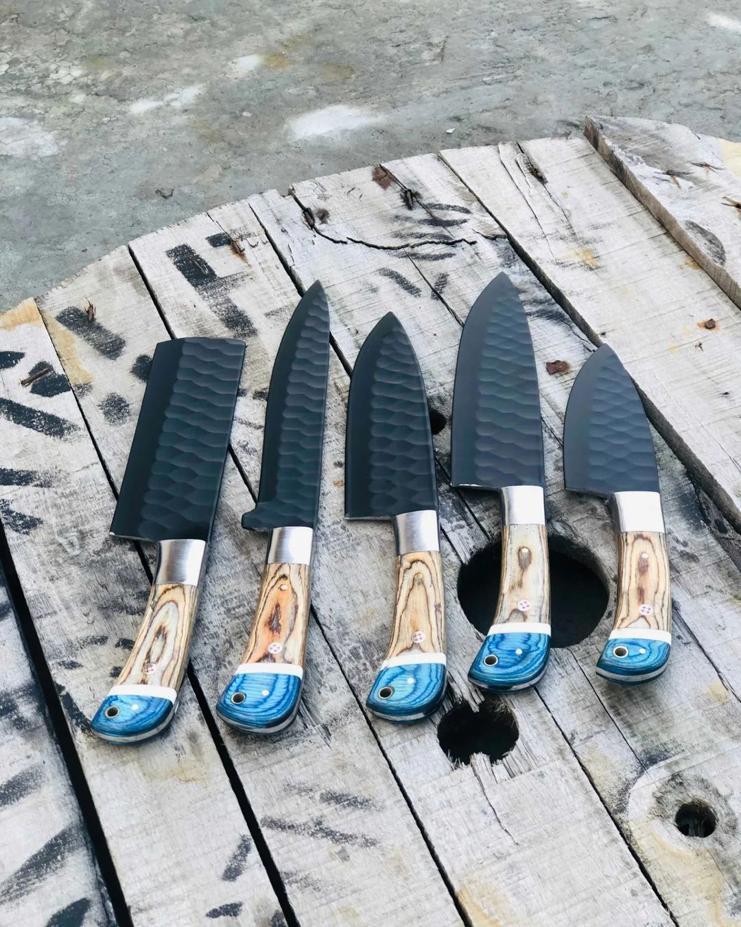 5-Piece Hammered Black Steel Chef Knife Set – Blue Wood & Olive Burl Handles