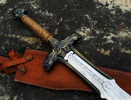 ⚔️ Oathkeeper – Medieval Knight’s Sword with Leather Scabbard