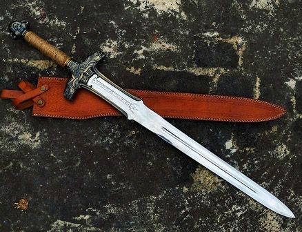 ⚔️ Oathkeeper – Medieval Knight’s Sword with Leather Scabbard