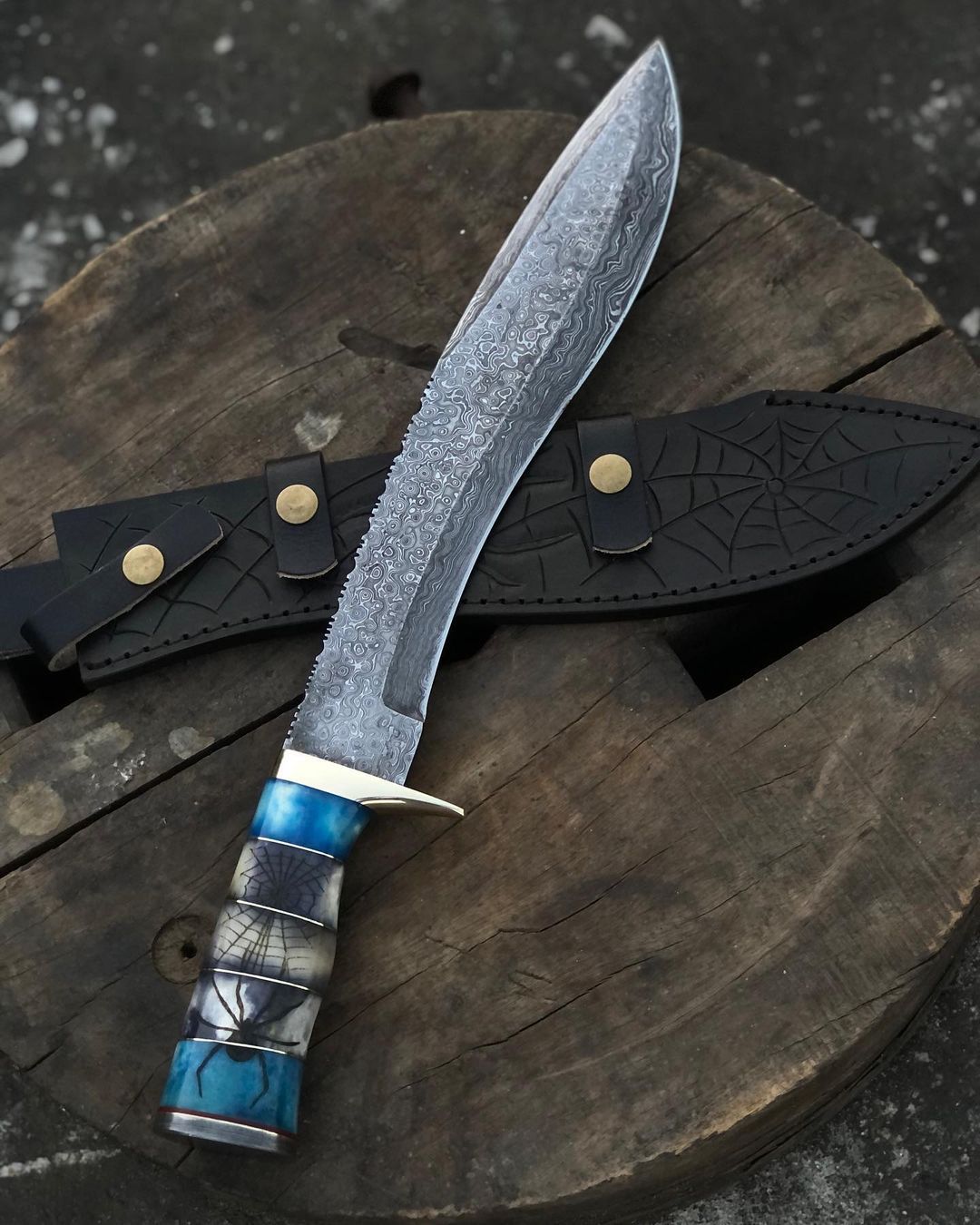 Handcrafted Damascus Steel Knife with Spider Web Handle Design