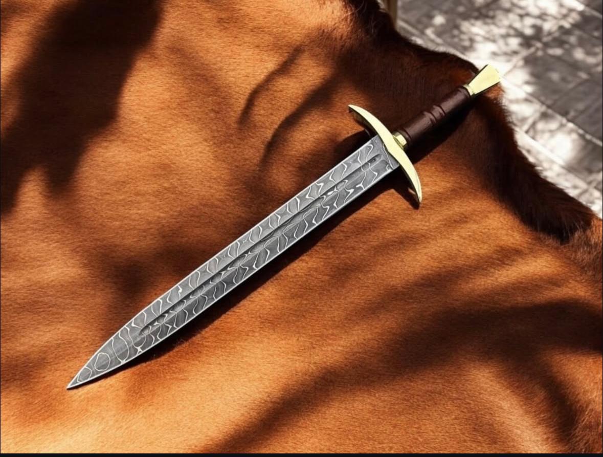 Forged Pattern-Steel Short Sword – Handcrafted Medieval-Style Blade