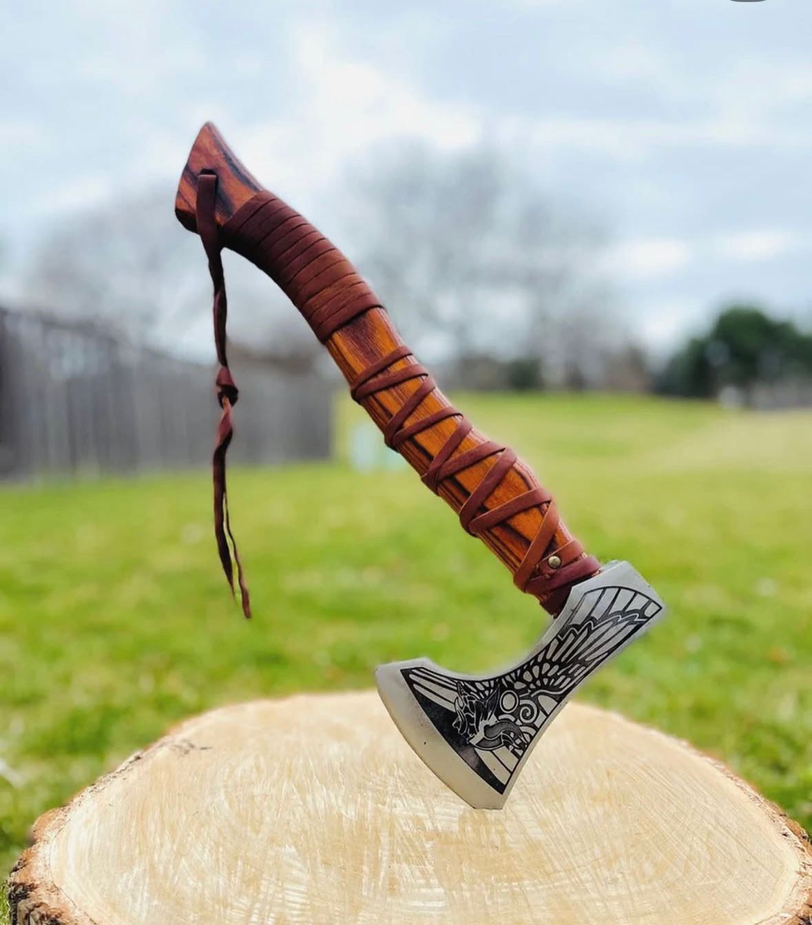 🪓 Skyforged Raven – Handcrafted Viking Axe with Leather Wrap and Sheath