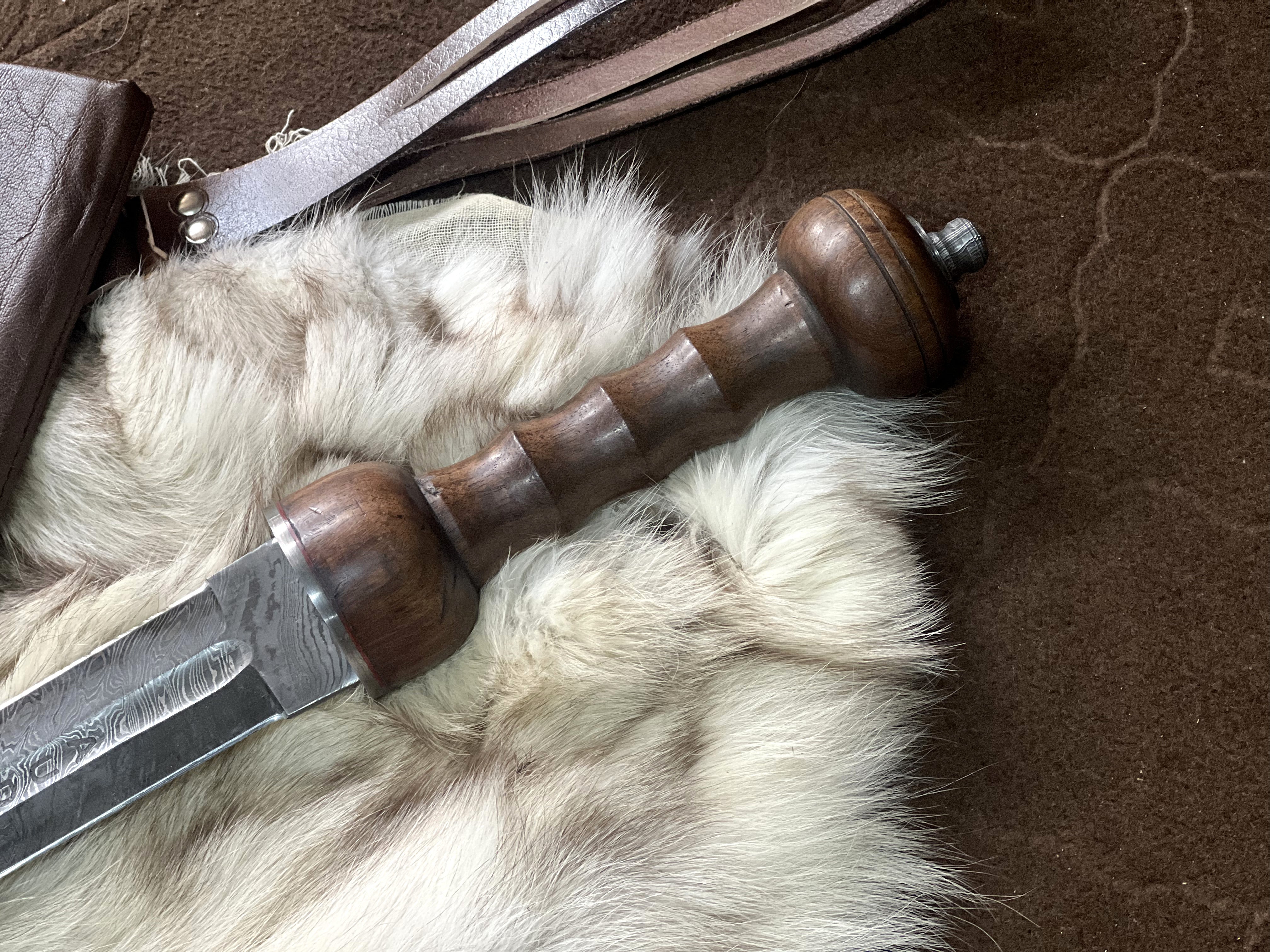 HAND FORGED DAMASCUS STEEL ROMAN GLADIOLUS SWORD WITH WOODEN SCABBARD