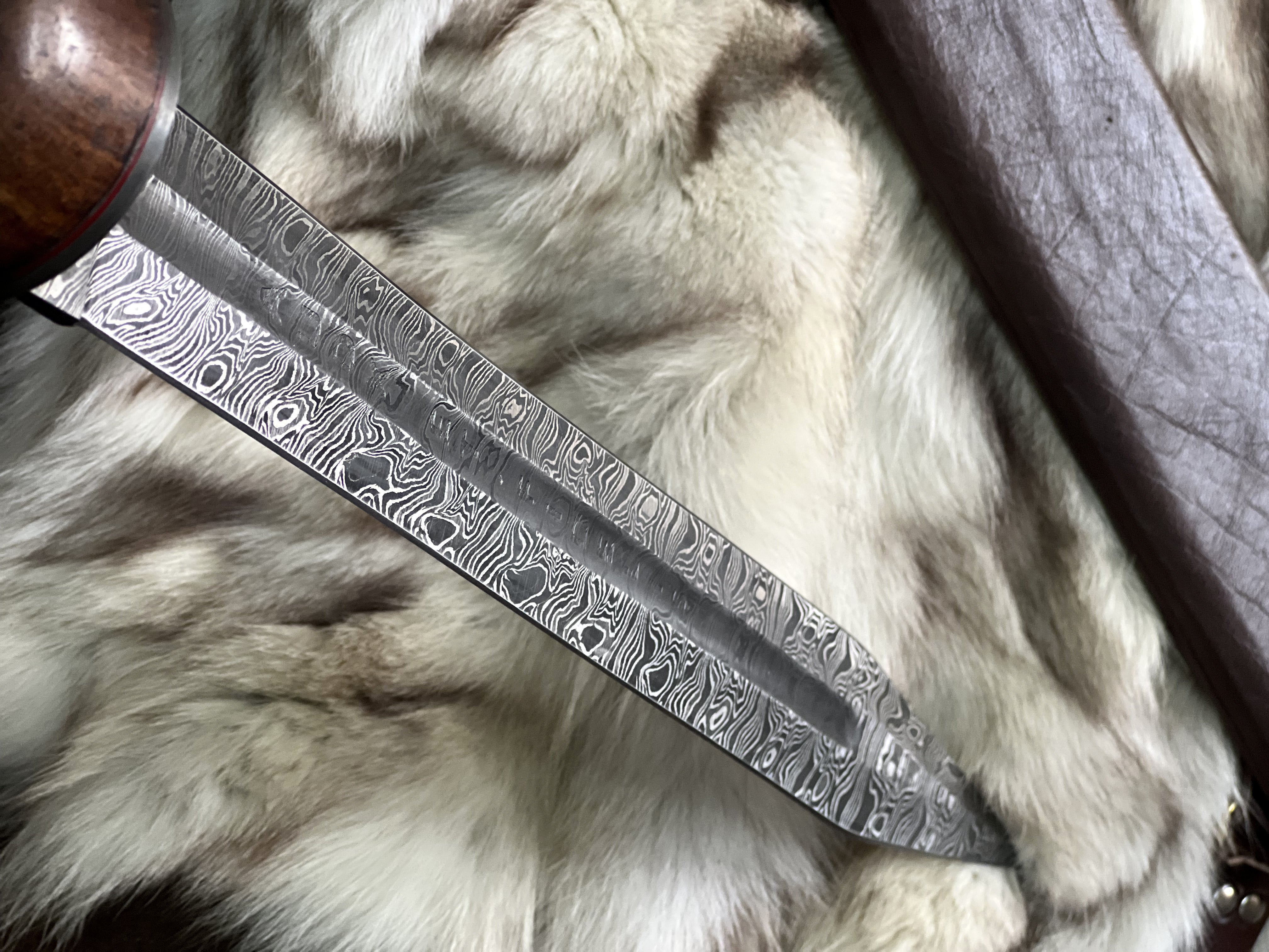 HAND FORGED DAMASCUS STEEL ROMAN GLADIOLUS SWORD WITH WOODEN SCABBARD